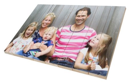 Familienfoto auf Holz gedruckt